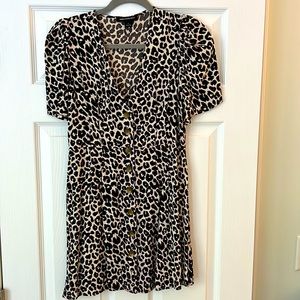 Something Navy short sleeve leopard mini dress. Size S.